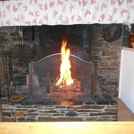 Confortable Avec Grande Cheminee Et Vues Sur Les Montagnes Prázdninový dům