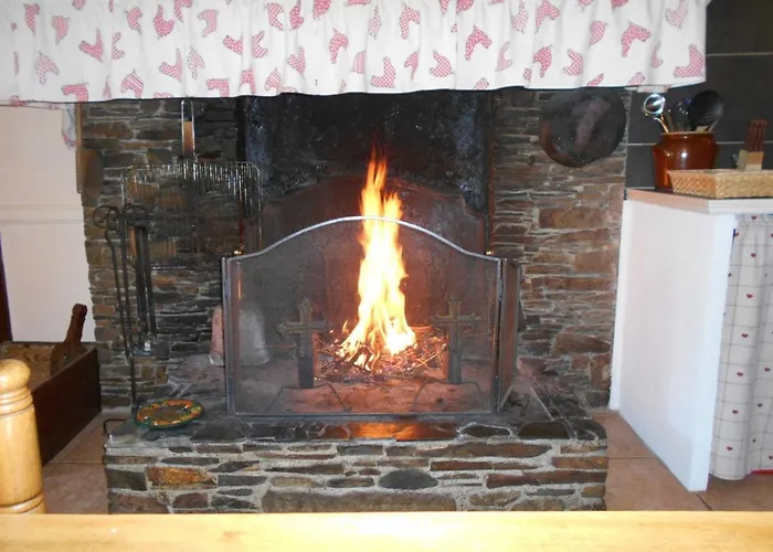 Confortable Avec Grande Cheminee Et Vues Sur Les Montagnes Prázdninový dům