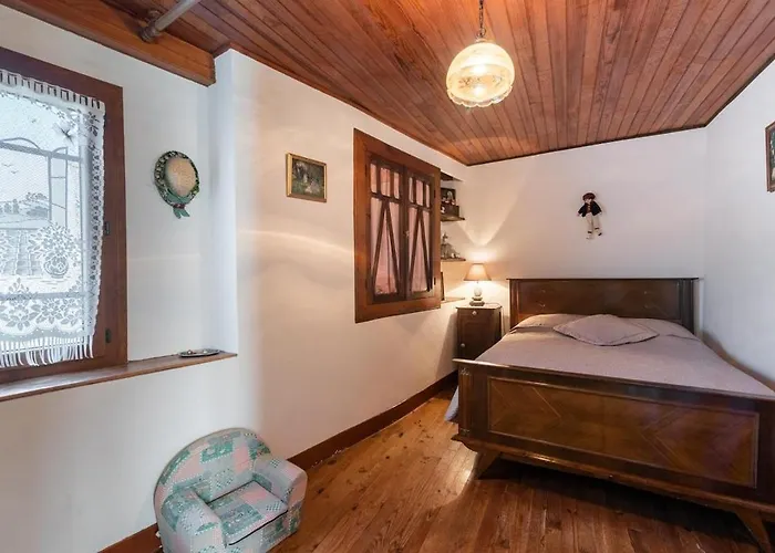 Confortable Avec Grande Cheminee Et Vues Sur Les Montagnes Prázdninový dům Thebe