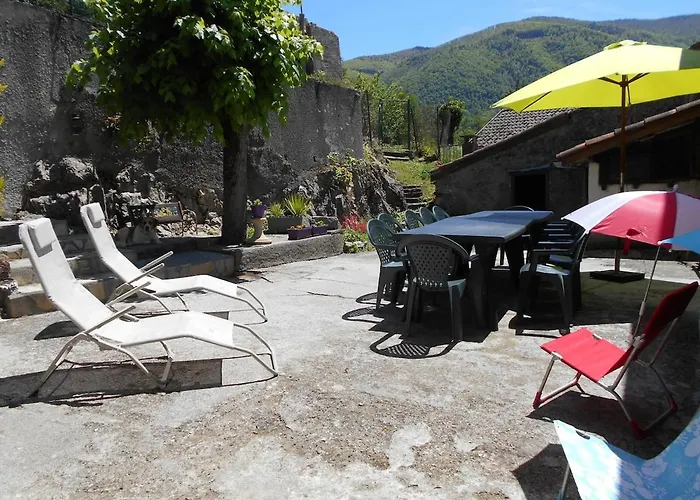 Prázdninový dům Confortable Avec Grande Cheminee Et Vues Sur Les Montagnes Thebe