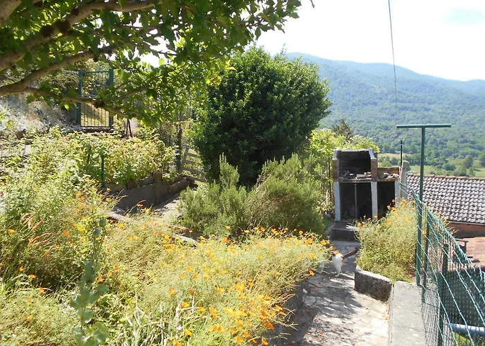 Prázdninový dům Confortable Avec Grande Cheminee Et Vues Sur Les Montagnes
