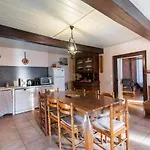 Confortable Avec Grande Cheminee Et Vues Sur Les Montagnes Nyaraló