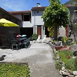 Confortable Avec Grande Cheminee Et Vues Sur Les Montagnes Nyaraló Thèbe