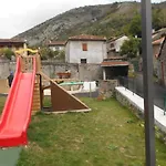 Confortable Avec Grande Cheminee Et Vues Sur Les Montagnes *