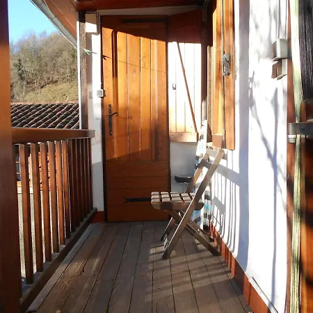 Confortable Avec Grande Cheminee Et Vues Sur Les Montagnes *
