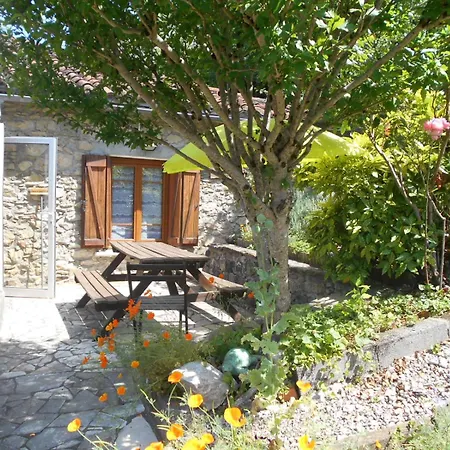 Confortable Avec Grande Cheminee Et Vues Sur Les Montagnes *