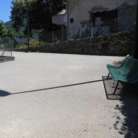 Confortable Avec Grande Cheminee Et Vues Sur Les Montagnes Thèbe