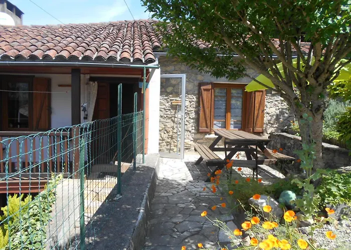 Confortable Avec Grande Cheminee Et Vues Sur Les Montagnes 別荘 *