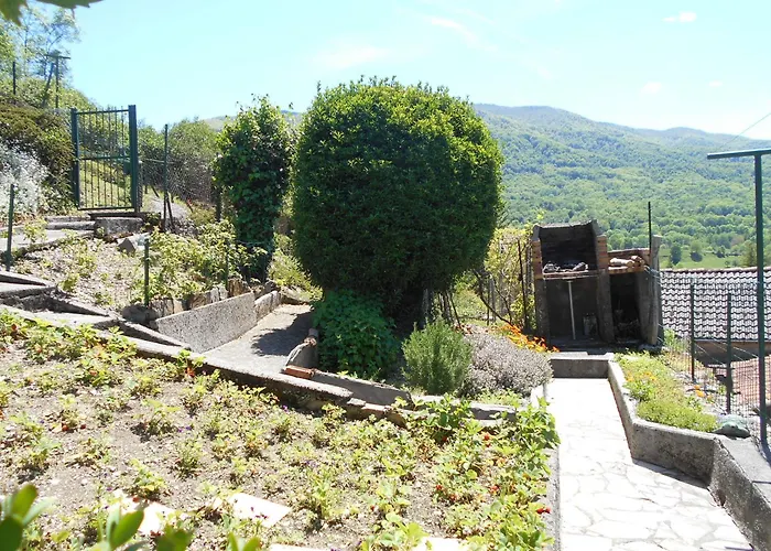 Confortable Avec Grande Cheminee Et Vues Sur Les Montagnes *